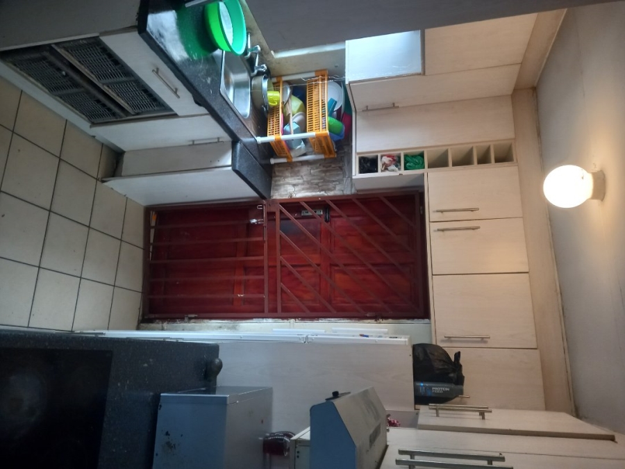 2 Bedroom Property for Sale in Delft Western Cape